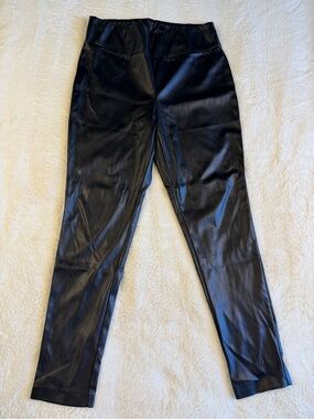 Meg & Margot Women's Black Faux Leather Leggings
